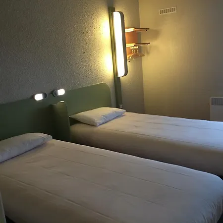 Ibis Budget Charles De Gaulle Hotel 3*