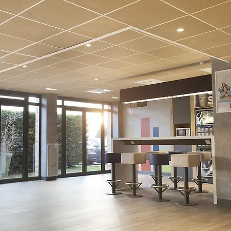 Hotel Ibis Budget Goussainville Charles De Gaulle 3*