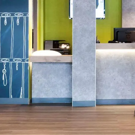Ibis Budget Charles De Gaulle Hotel 3*